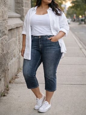 Silver Jeans Suki Capri Plus Size Dark Wash Mid Rise Stretch Denim Casual Summer